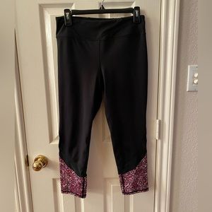 Gaiam Capri Leggings with Pink Pattern and Black mesh Size M